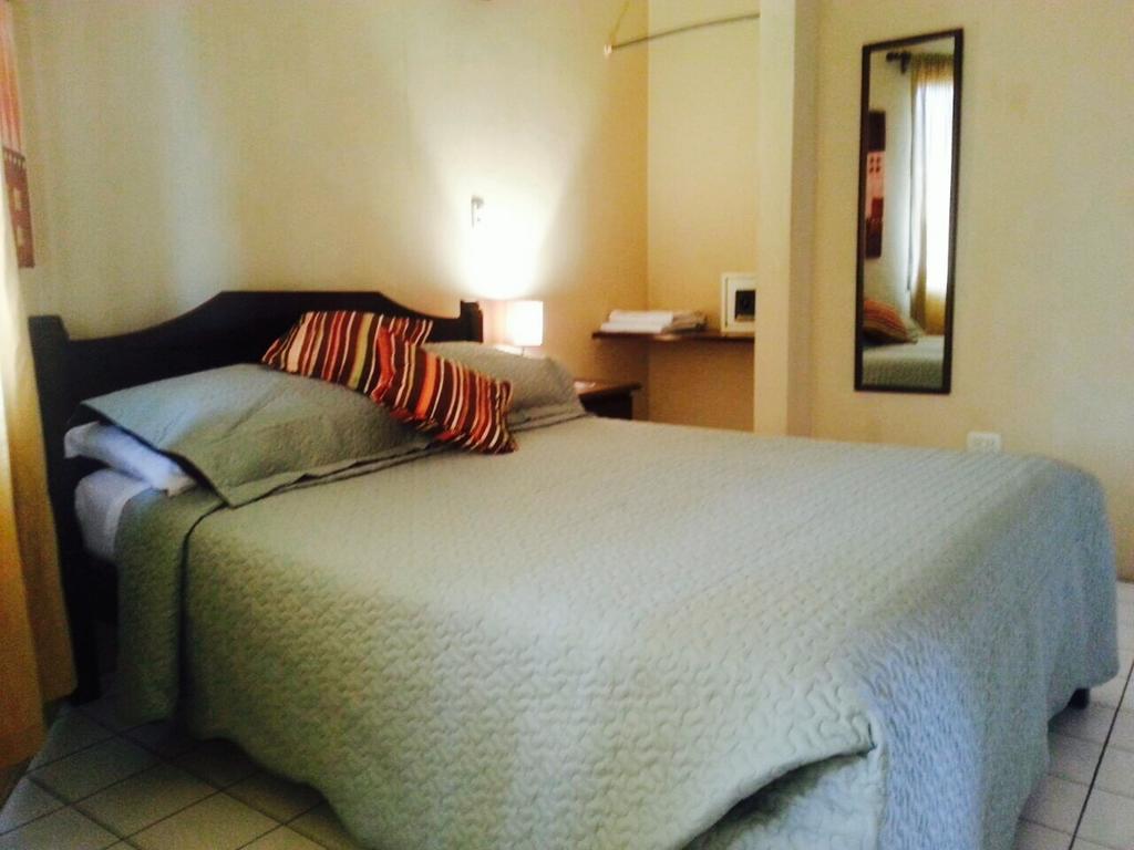 Hotel Mango Mar Jacó Pokoj fotografie